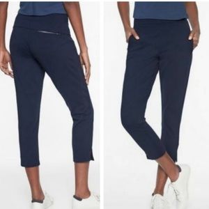 Athleta navy modern metro capri pant Size Xs